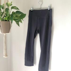 LULULEMON - Grey 3/4 Legging